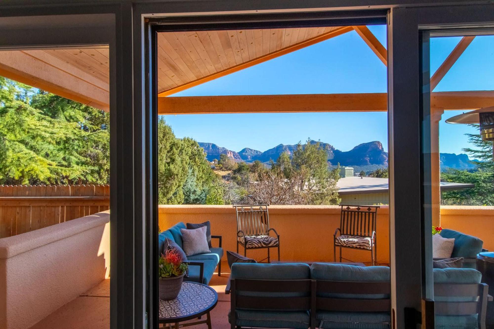 5 Bed 3 Bath Uptown Sedona-Game Room-Sauna-Cold Plunge-Jacuzzi-Gym Exterior photo