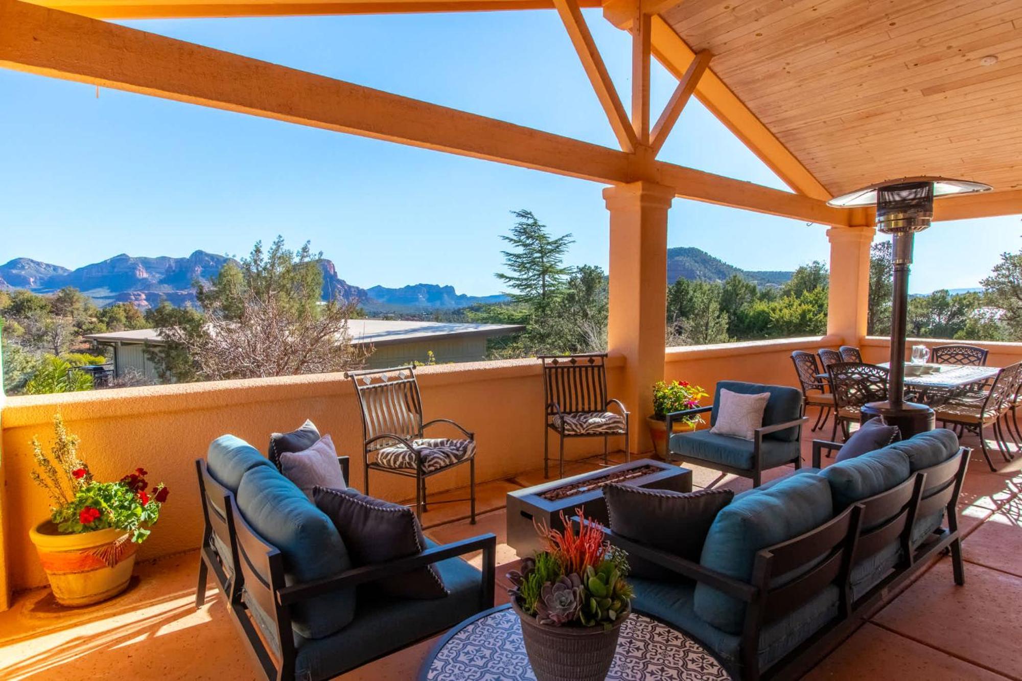 5 Bed 3 Bath Uptown Sedona-Game Room-Sauna-Cold Plunge-Jacuzzi-Gym Exterior photo