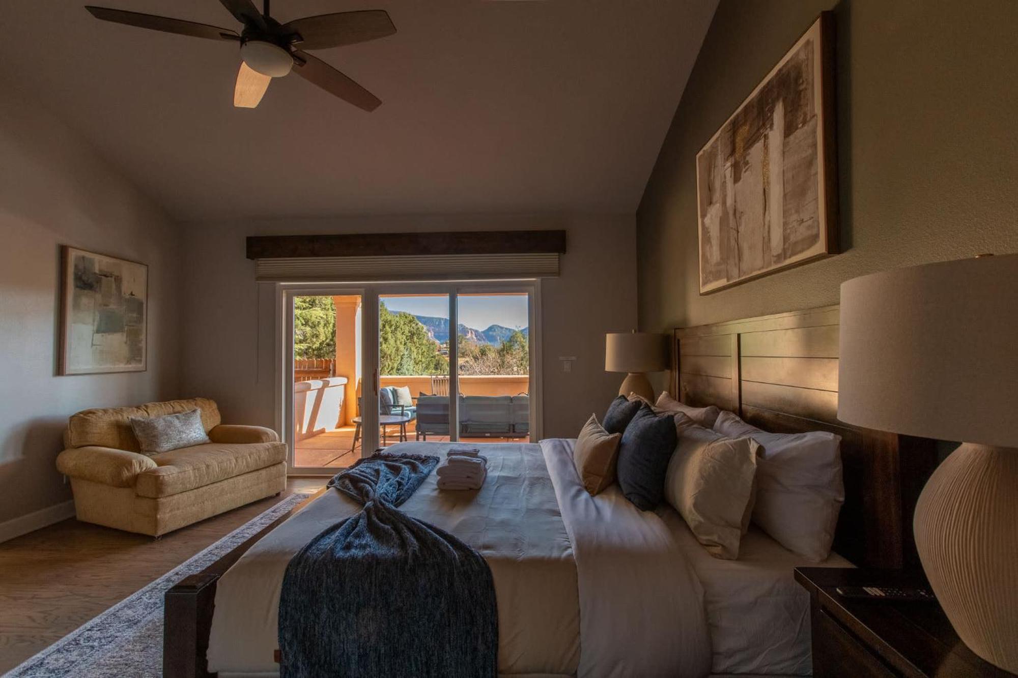 5 Bed 3 Bath Uptown Sedona-Game Room-Sauna-Cold Plunge-Jacuzzi-Gym Exterior photo