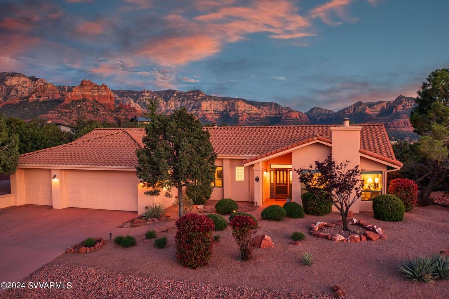 5 Bed 3 Bath Uptown Sedona-Game Room-Sauna-Cold Plunge-Jacuzzi-Gym Exterior photo