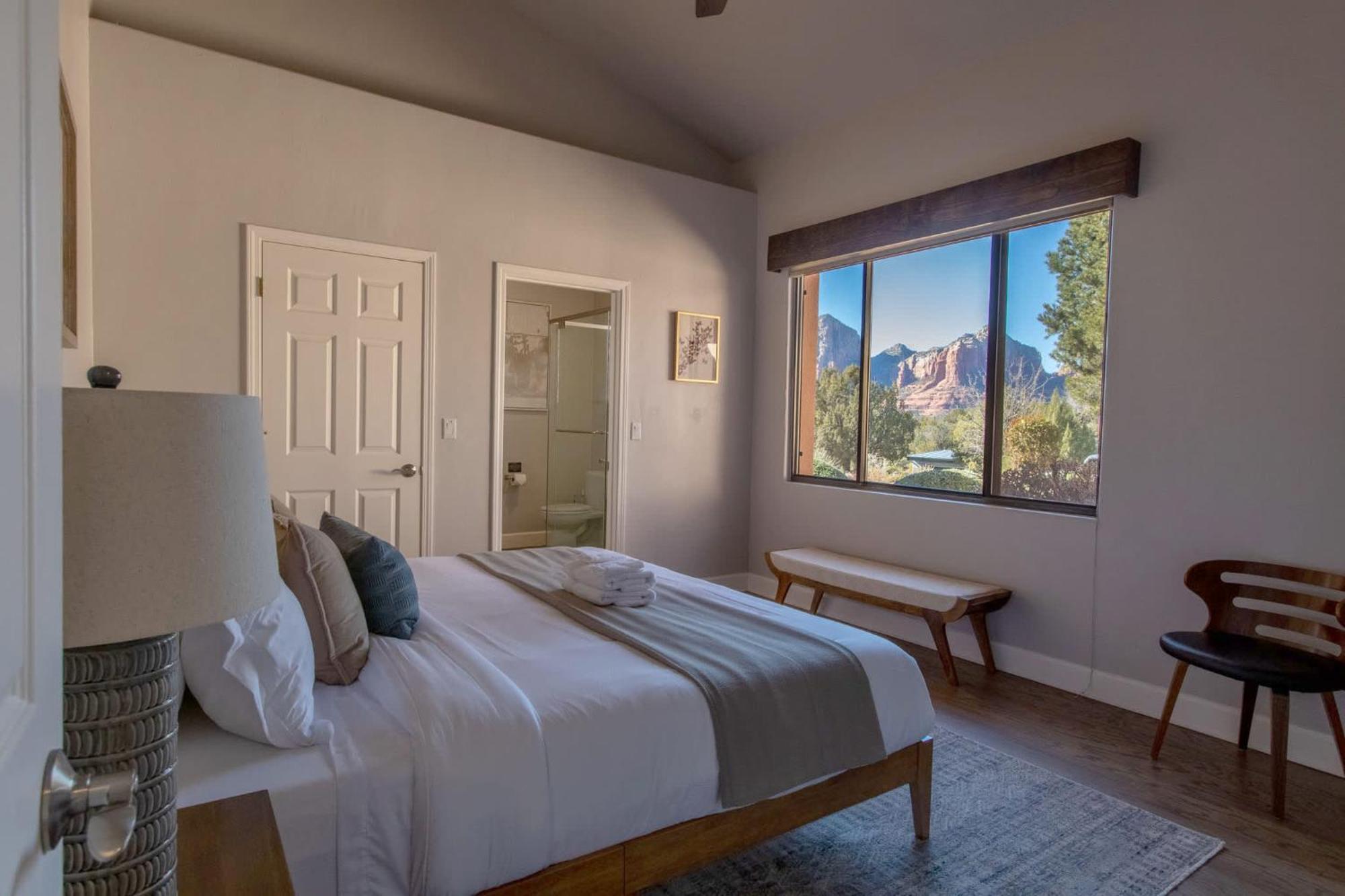 5 Bed 3 Bath Uptown Sedona-Game Room-Sauna-Cold Plunge-Jacuzzi-Gym Exterior photo