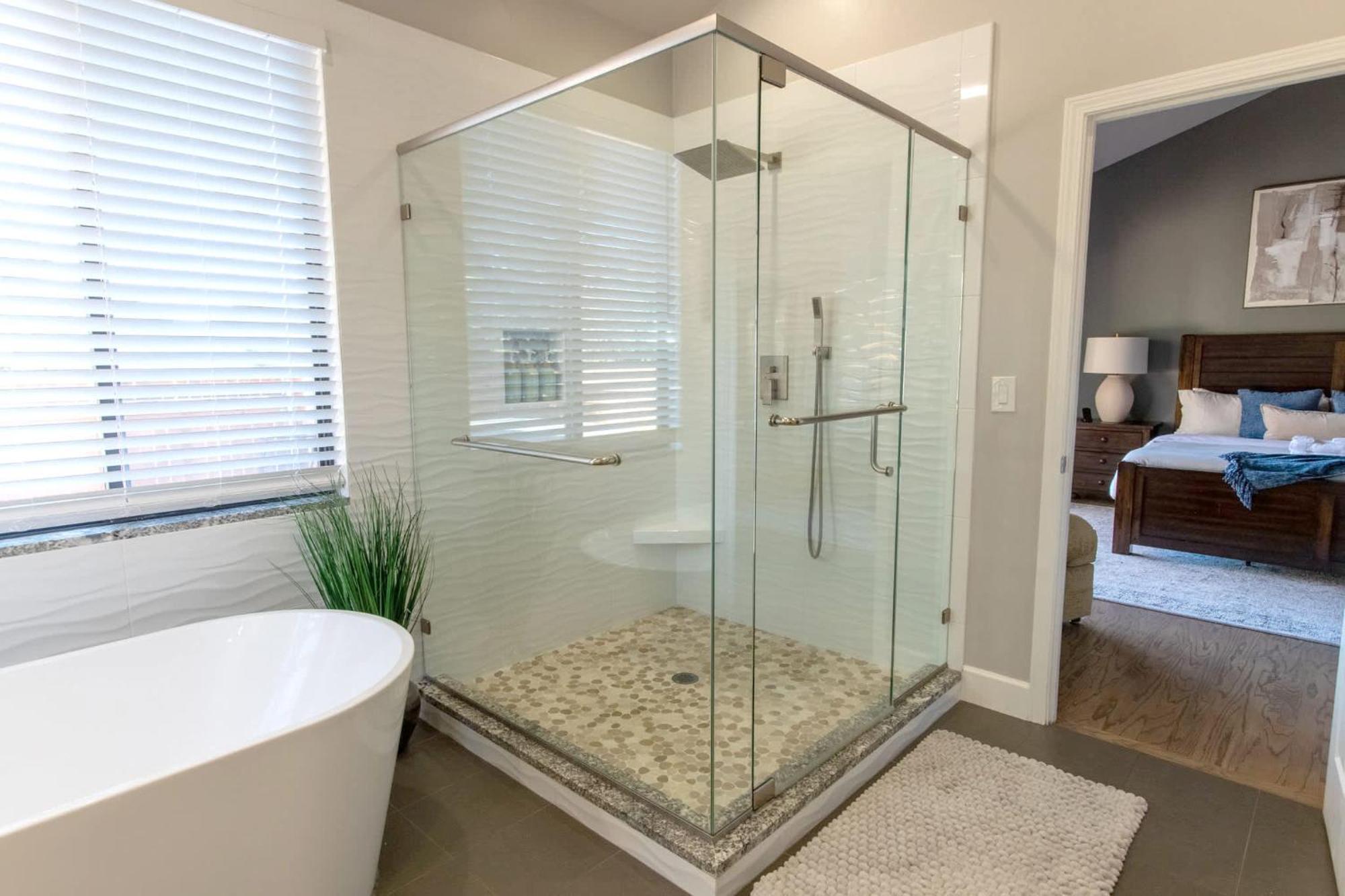 5 Bed 3 Bath Uptown Sedona-Game Room-Sauna-Cold Plunge-Jacuzzi-Gym Exterior photo